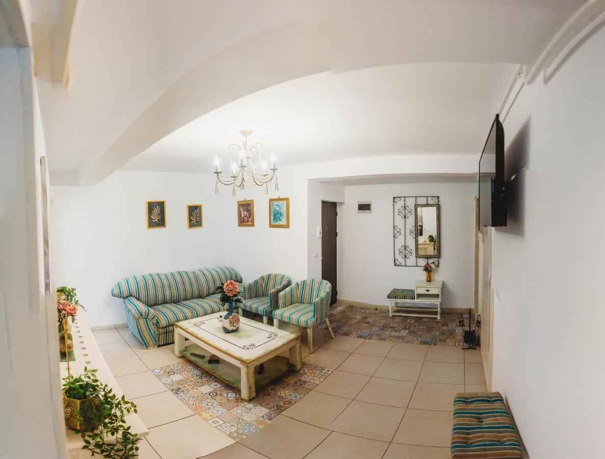 Apartamento La Contessa Targu Neamt Exterior foto