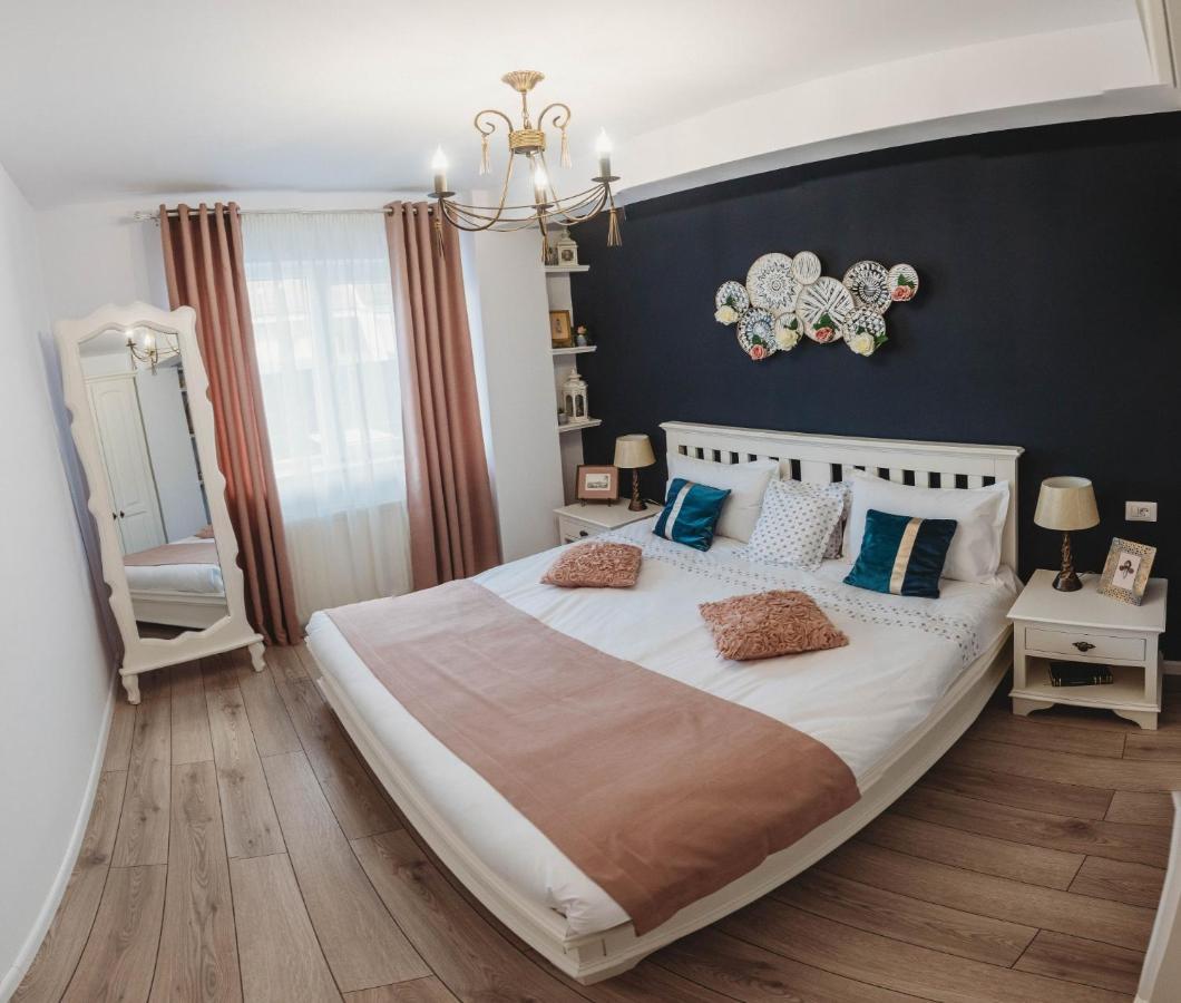 Apartamento La Contessa Targu Neamt Exterior foto